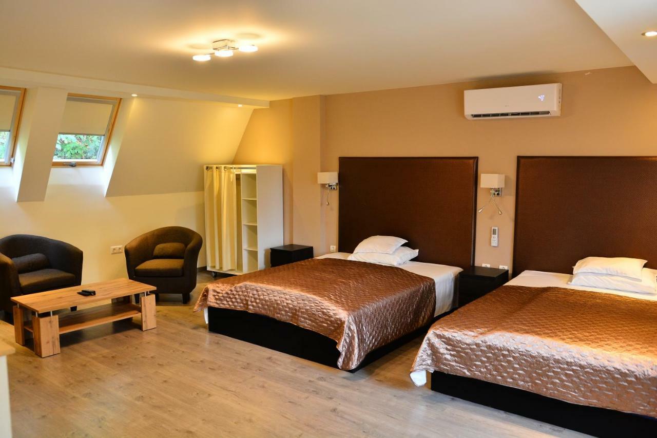 Room4U Apartment Balatonszárszó Extérieur photo